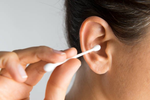Hearing aids and earwax